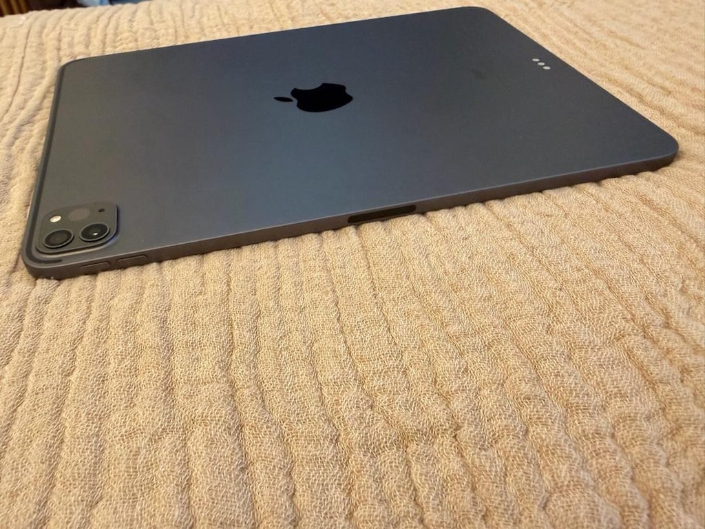 iPad Pro 11” 2. Nesil 128 GB Wi-Fi - 5