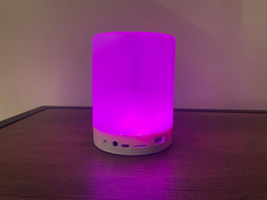 Bluetooth Hoparlör ve Renkli Işıldak - 4