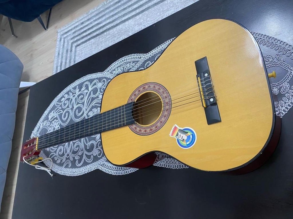 Yamaha C40 gitar ve normal gitar - 6