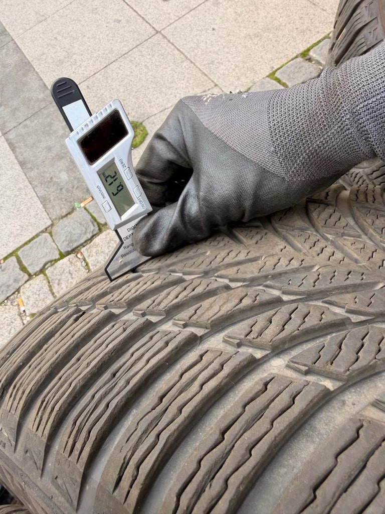 2023 cıkışlı 1 kış kullanılmış temiz yamasız 275/45 r 20 nokian kışlık - 5