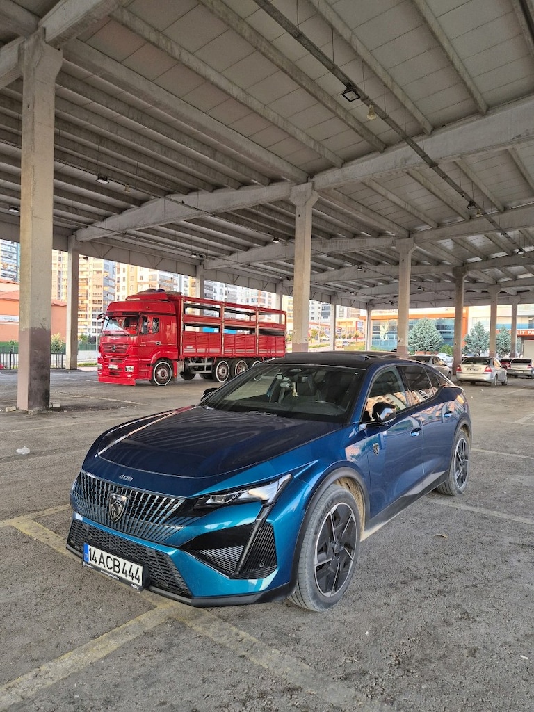 Peugeot 408