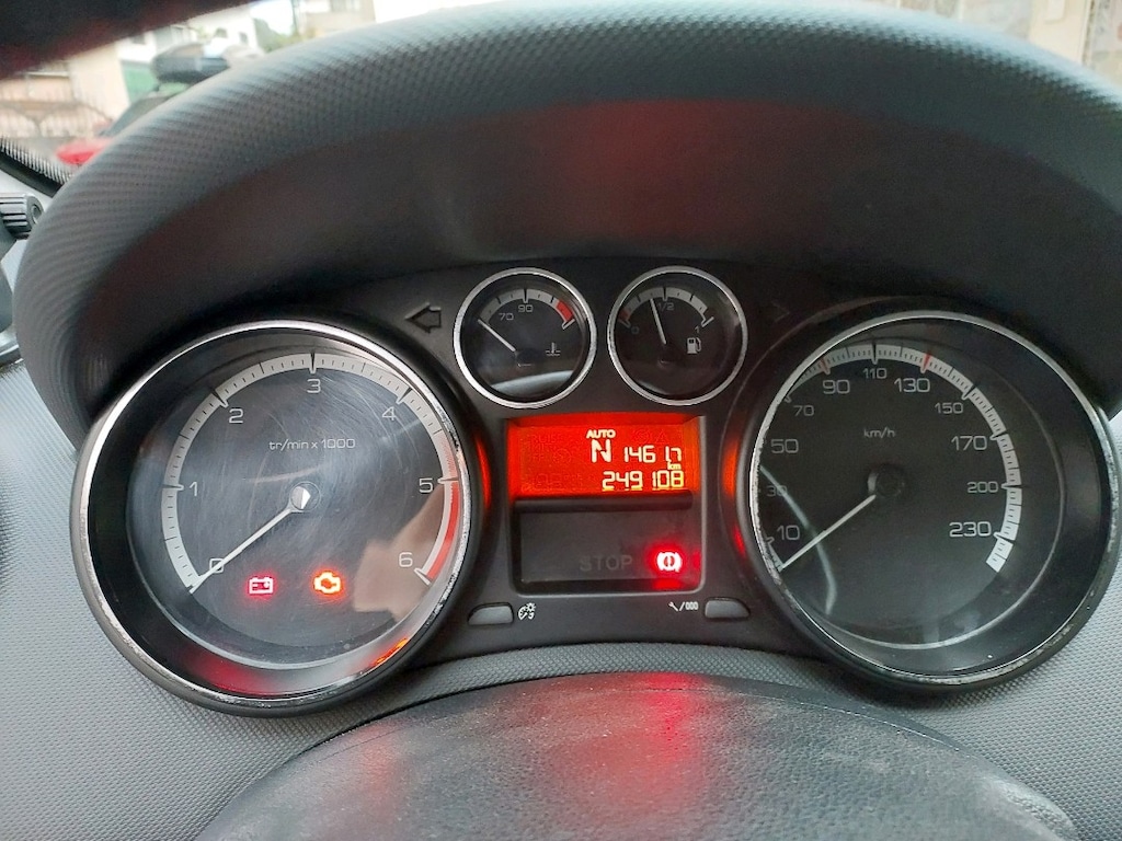 Peugeot 308 otomatik E-HDI Dizel, Start-Stop - 8
