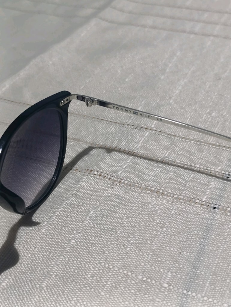 Tommy Hilfiger güneş gözlüğü - 2