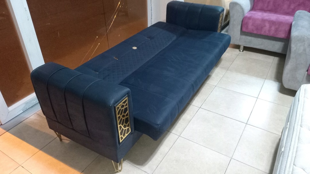 Acil satılık 1 adet kanepe Altı sandıklı yatak oluyor tertemiz - 4
