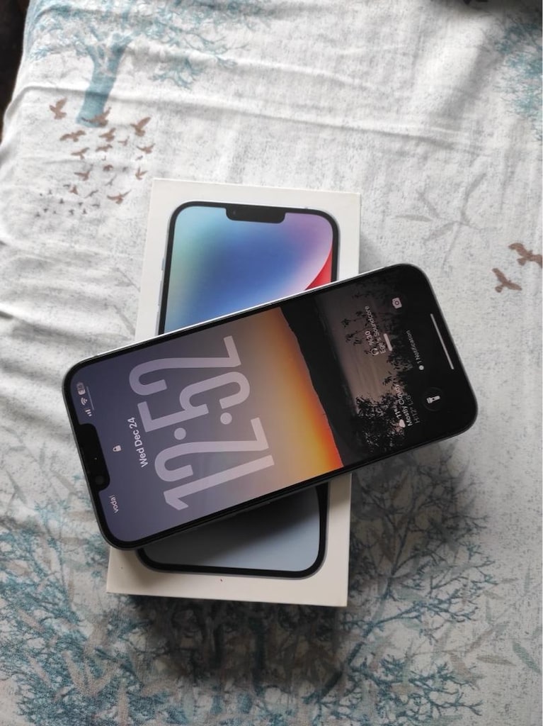APPLE 14 PLUS ÇOK TEMİZ ORİJİNAL SARJ ALETİYLE - 3
