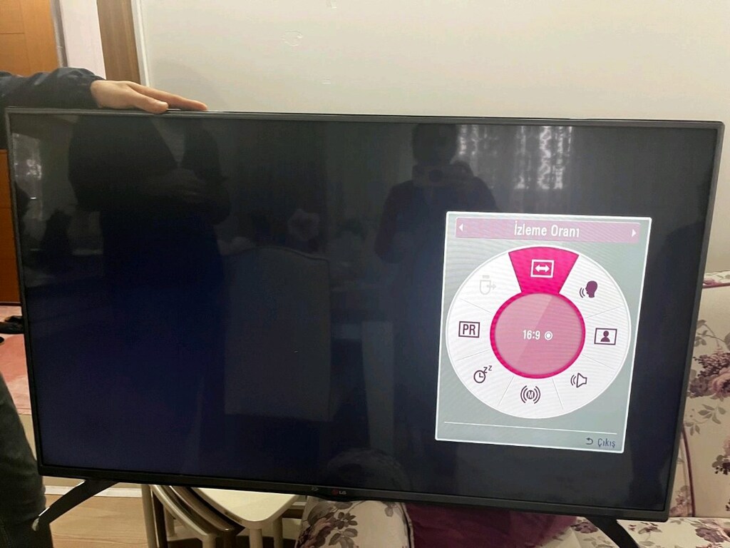 LG 49 LB620 V LED TV - 3