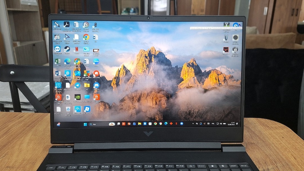 HP Victus 16 Gaming Laptop Ryzen 5 7640HS 16GB RAM 512GB