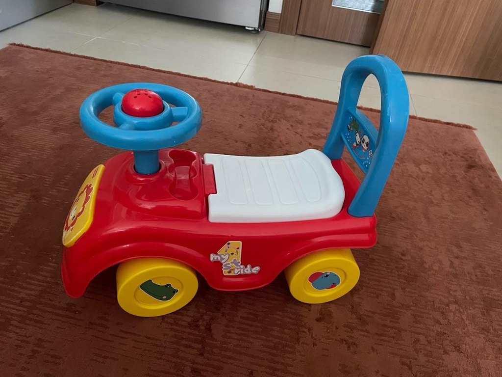 fisher price ilk arabam ve Pilsan sallanan At - 2