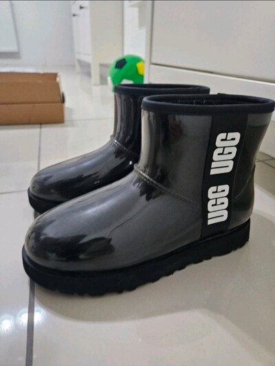 ugg bot