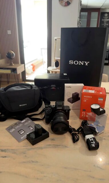 SONY A7 III 28 70 LENS