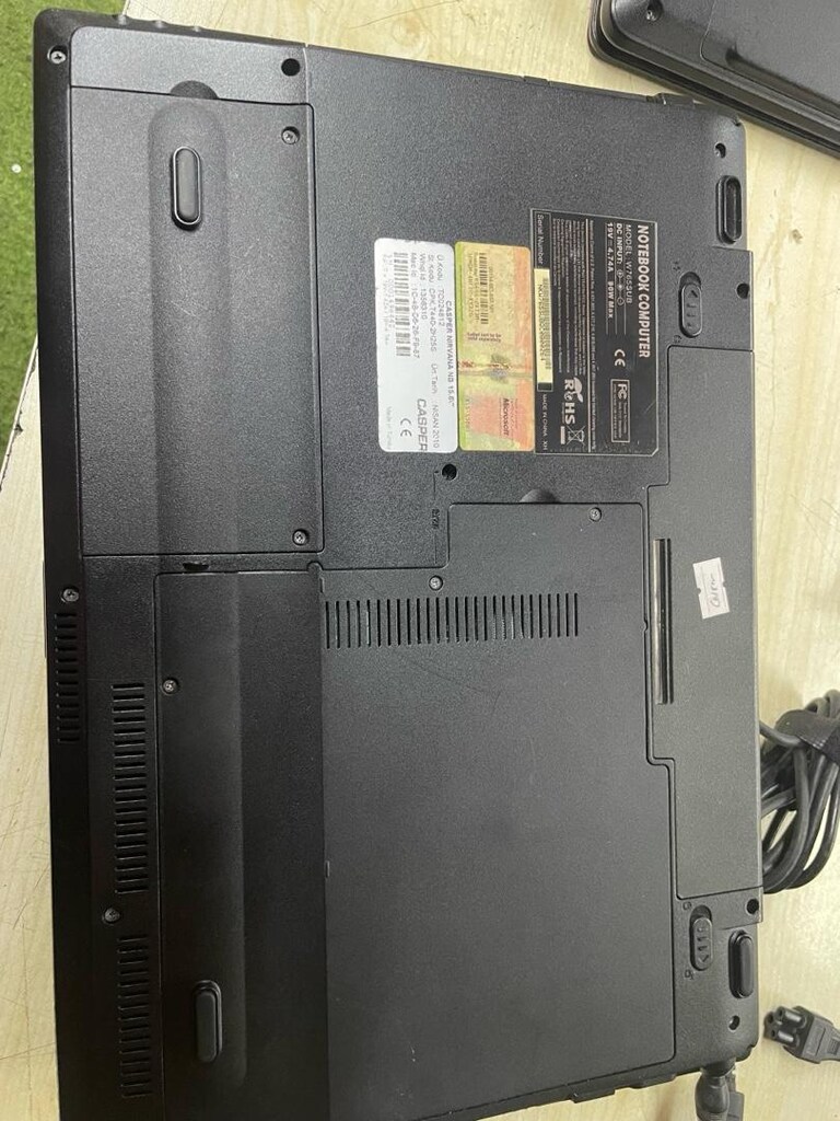 Casper W765SUB intel P8600 2.40 Ghz 4 gb ddr2 250 gb hdd - 2