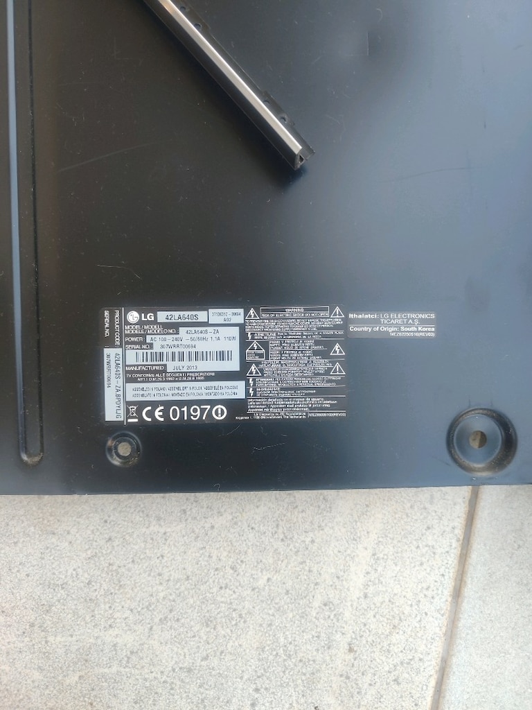LG LA640S SMART 3D LED TV - 2
