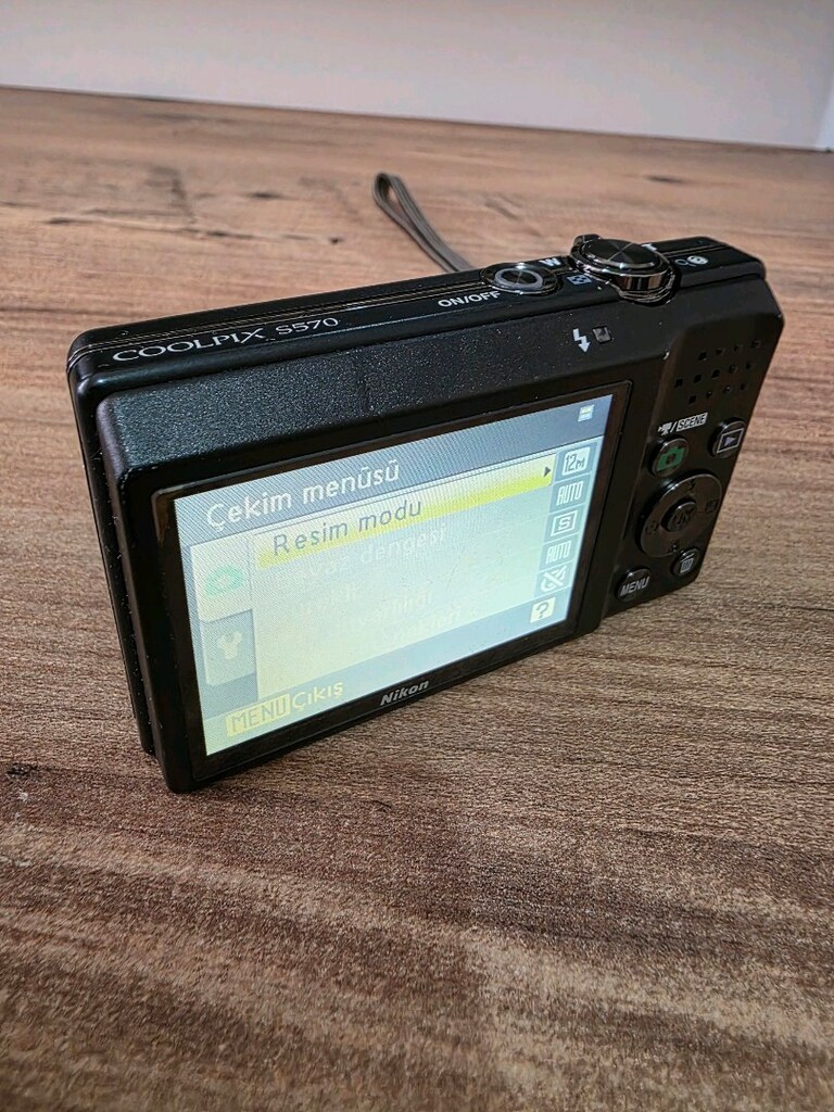 Nikon coolpıx s570 - 2