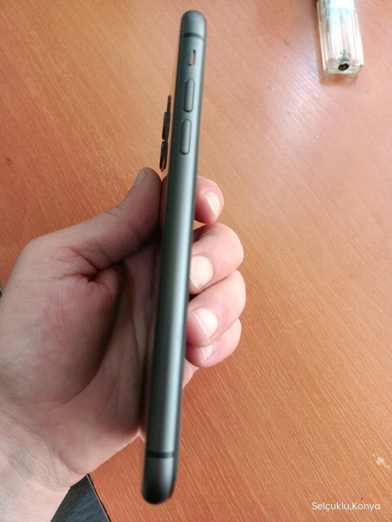 iPhone 11 - 3