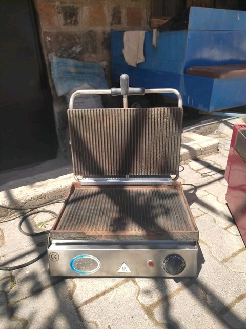 Sanayi tip tost makinesi