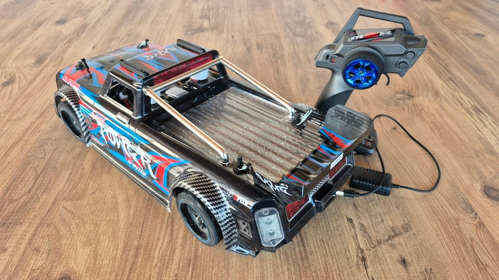 WLtoys 104072 1/10 4x4 Brushless RC Araba 60 KM/H Drift RTR - 2