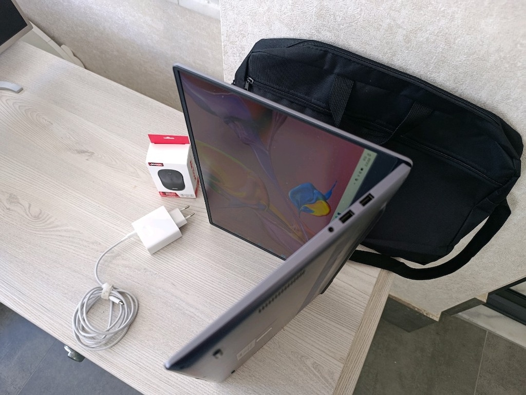 Temiz / Sorunsuz] Huawei MateBook D15 - i5 1135G7 / 8GB RAM / 512GB SS - 3