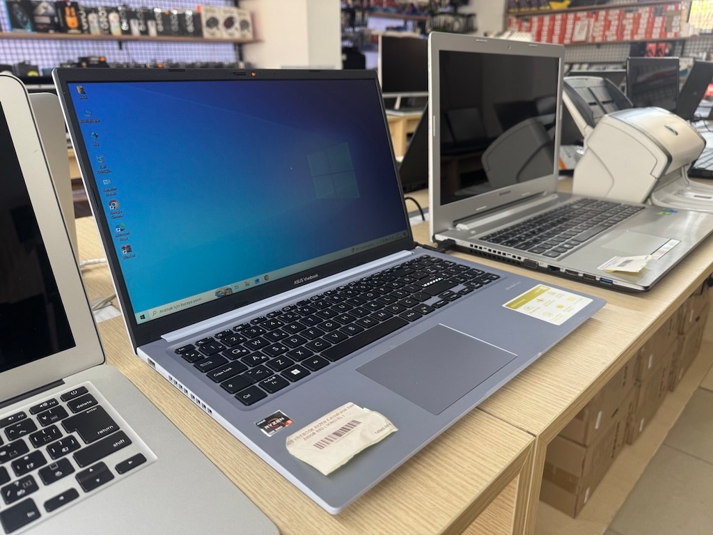 ASUS * RYZEN 5 4600H İŞLEMCİ *8GB RAM *240GB SSD *RADEON GRAPHİCS - 4
