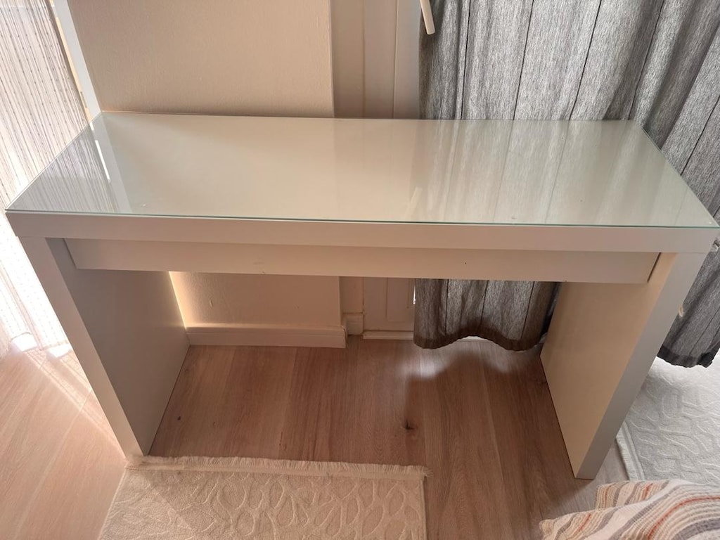 ikea Malm makyaj masası