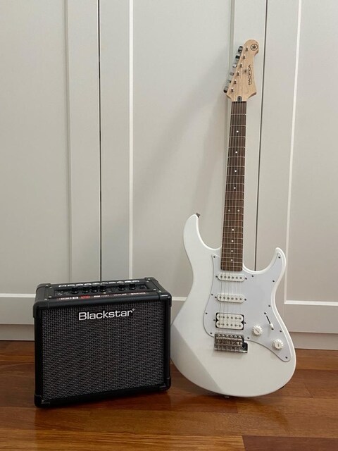 Yamaha Pacifica 012 ve Blackstar ID:Core 10 V3