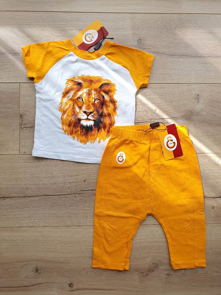Galatasaray Aslan Baskılı Sarı Bebek Takımı Eşofman Tşört 1 yaş - 2