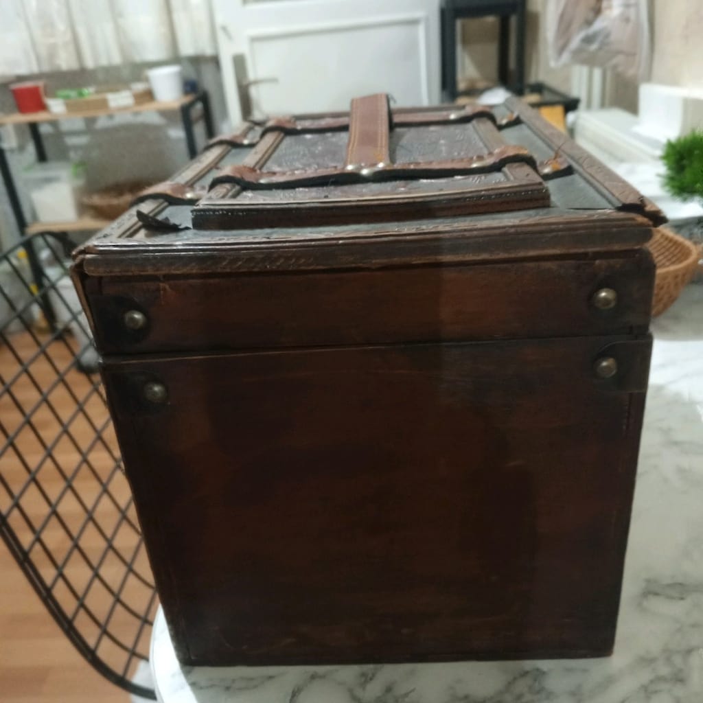 Vintage Bakır İşleme Kabartmalı Sandık - 6