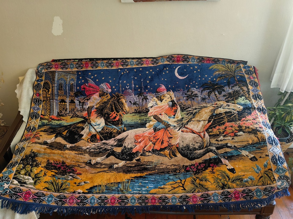 Duvar Halıları ve Masa Örtüsü