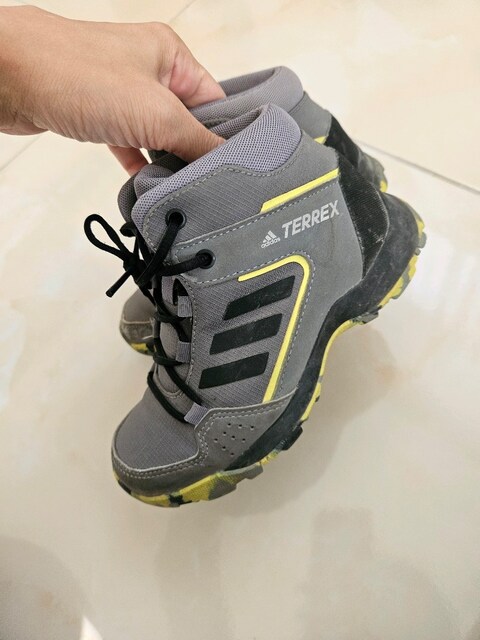 ADİDAS TERREX COCUK BOT 30 numara