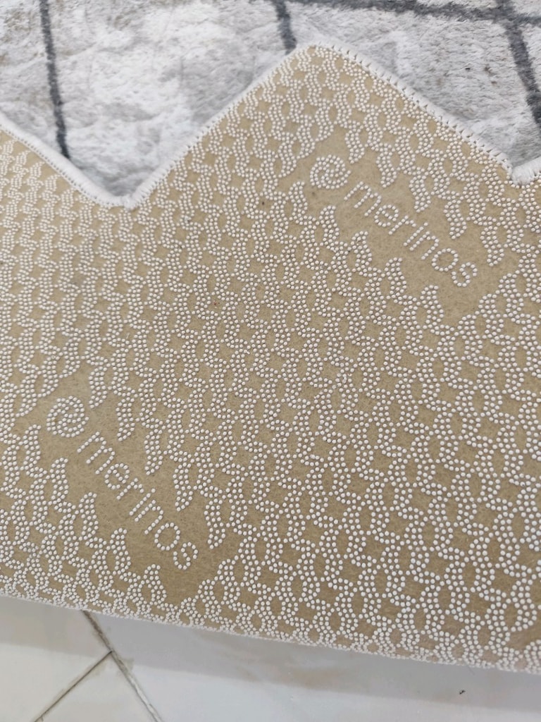 Merinos 3.5 a 1.5 metre kaymaz taban halı bir sene kullanıldı yepyeni - 2