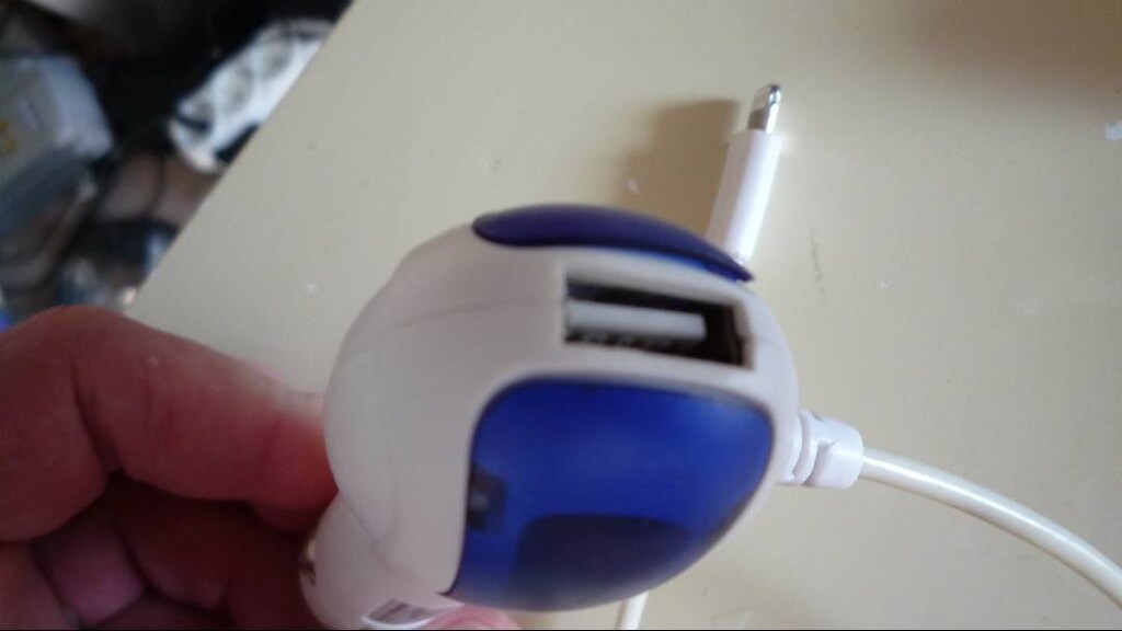 iPhone Lightning Uçlu Araç Şarj Cihazı - 5