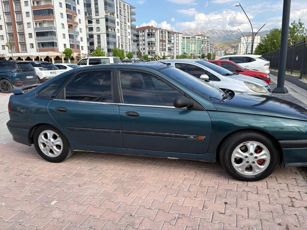 LAGUNA 1 volvo motor - 11