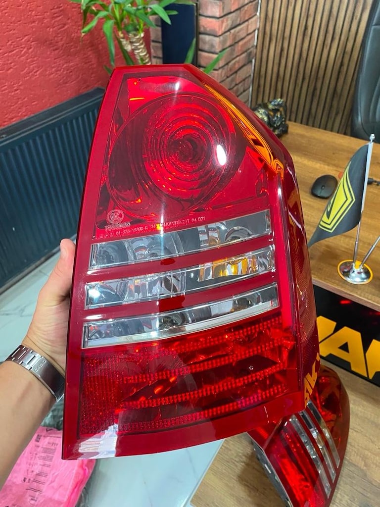 CREYSLER 300C ÖN FARLAR VE ARKA STOPLAR TAKIM HALİNDE - 6