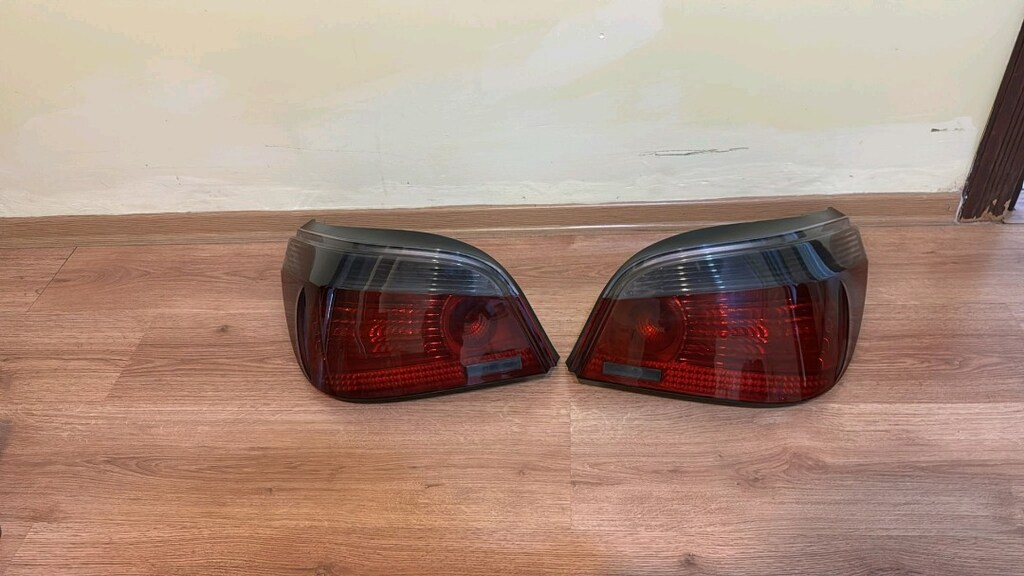 BMW E60 SAĞ SOL STOP TAKIMI ORJİNAL ÇIKMA HATASIZ KARGO OLUR İÇİ DOLU - 5