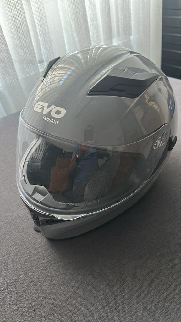 M Beden Evo Elegant Gri Renk Kapalı Kask - 3
