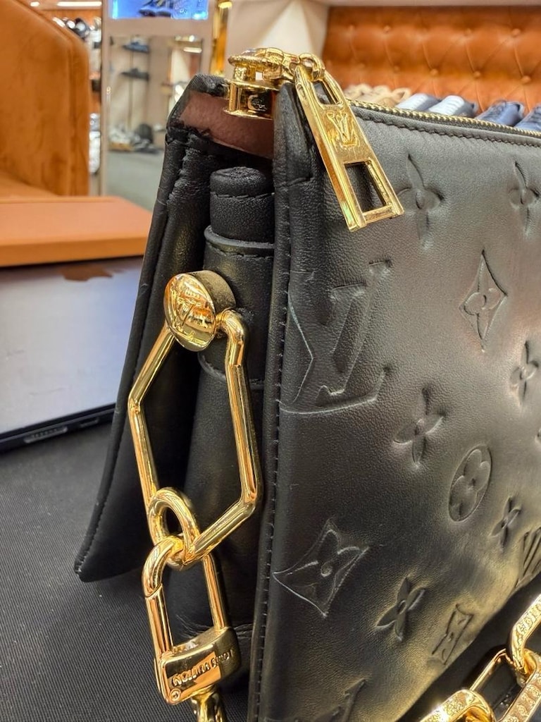 Louis Vuitton Coussin PM Siyah Deri - 4