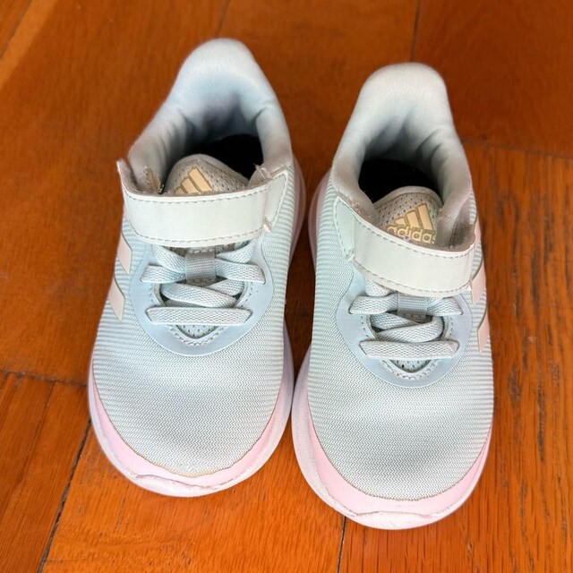 Adidas bebek ayakkabısı 23 boy
