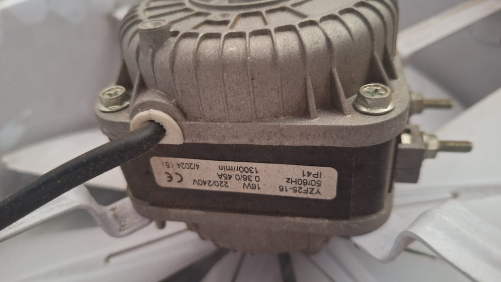 BVN BK 300 Cam/Duvar Tipi Kapaklı Sanayi/Atölye Aspiratörü - 1150 m³/h - 6