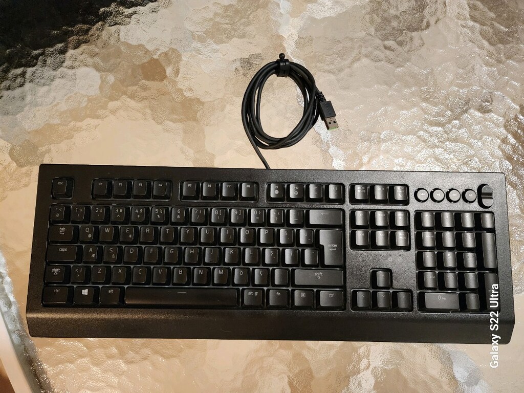 Razer Cynosa V2 RGB Klavye Sıfır Ayarında - 2