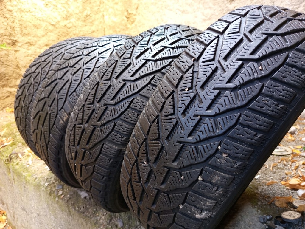 215/60/17 kışlık SUV yeni gibi takim fiyatıdır - 2