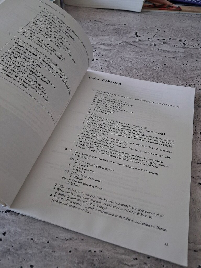 Dıscover Englısh A language awareness workbook - 4