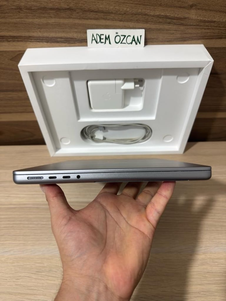 MacBook Pro / M1 Pro / 14 inç / 16 GB Ram / 512 GB Ssd - 5