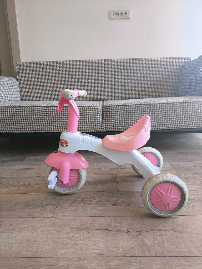 Pembe Beyaz Çocuk Üç Tekerlekli Pedallı Bisiklet - 4