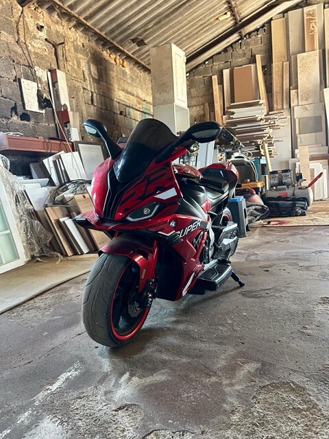 Akülü çocuk motoru 4.12 yaş için uygundur