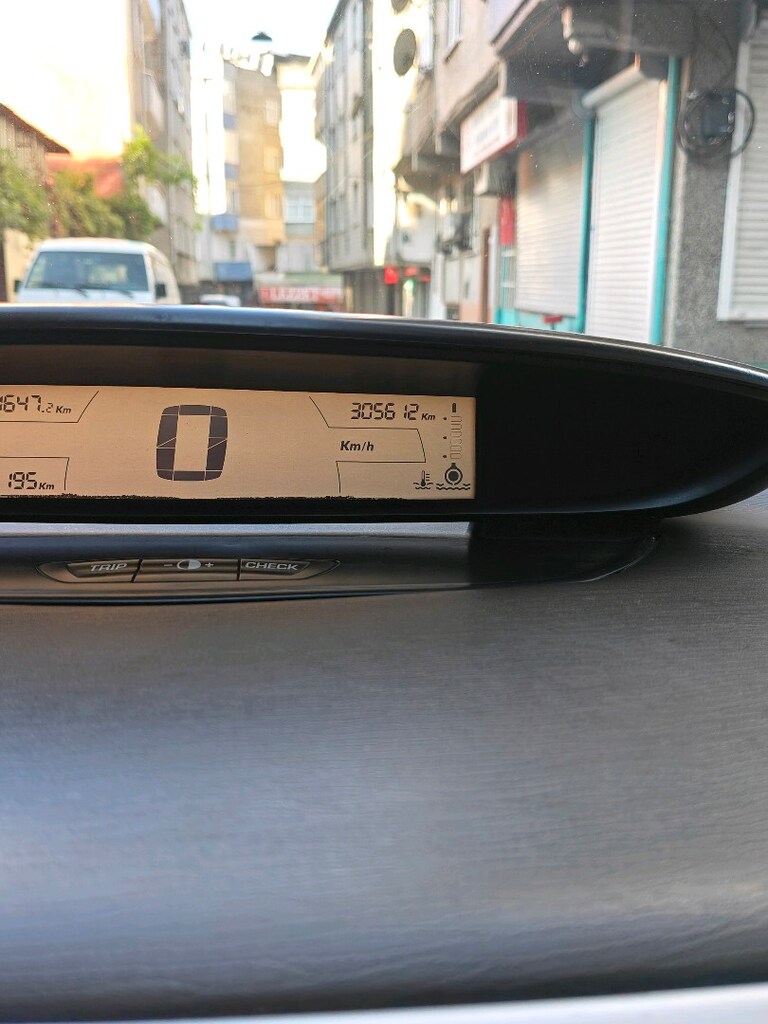 C4 1.6 HDİ 110 LUK - 11