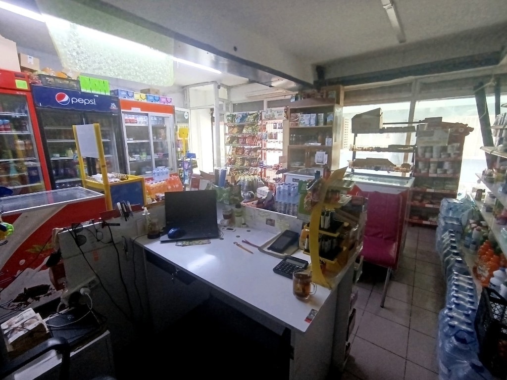 market - 5