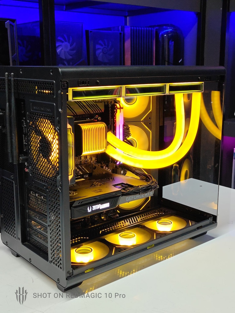 i9 10850K - RTX 3070 8GB - 32GB RAM - 1TB M.2 SSD - 4