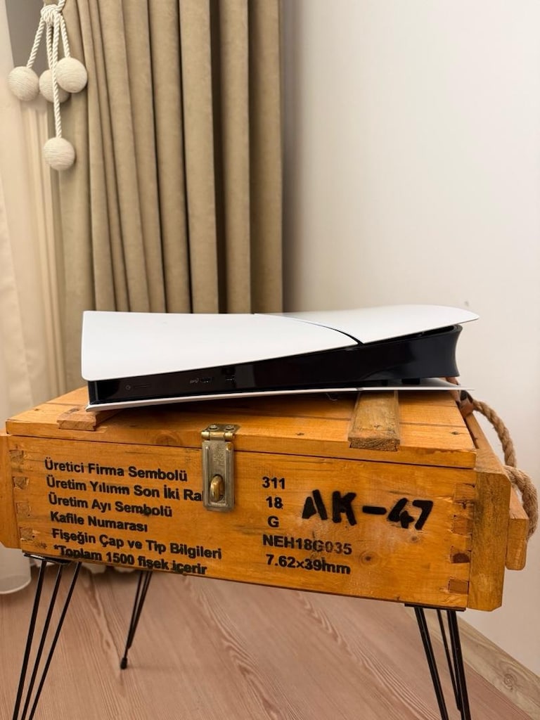 Çiziksiz temiz çift kollu PS5 gamer laptop takaslı - 2