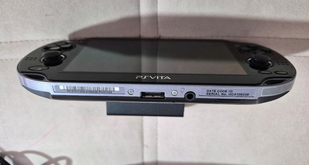 PSVİTA OLED+3G TAM SET/ MUHTEŞEM KONDİSYON/SIFIR AYARINDA/OYUNLU - 9