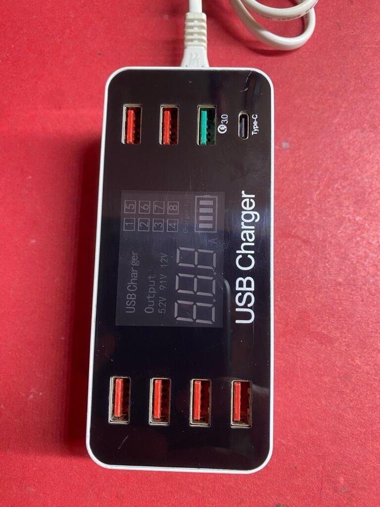8 Port 40W 3A Type-C Dijital Amper Göstergeli Şarj İstasyonu - 2