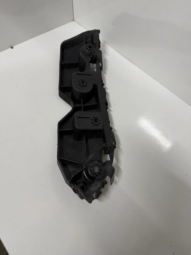 dacia duster sağ ön tampon braketi sıfır orjinal 622220011R - 2